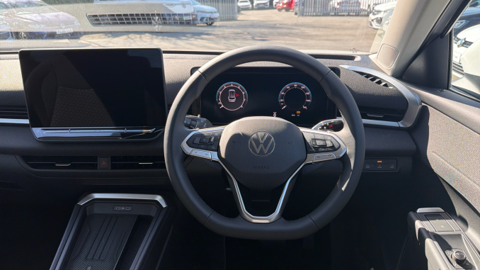 Volkswagen T-Roc 1.5 eTSI 150 Life 5dr DSG Petrol Hatchback - Image 10